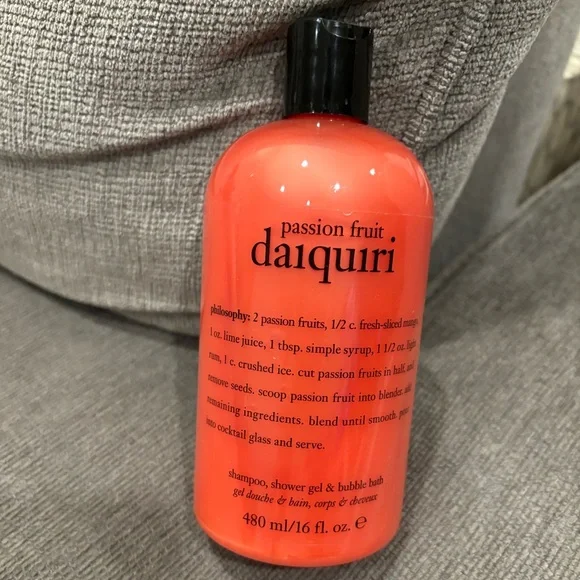 NEVER USED - PHILOSOPHY 3-in-1 BATH &SHOWER GEL - Picture 2 of 2